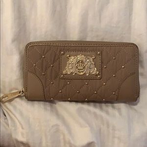 Juicy couture neutral/taupe wallet